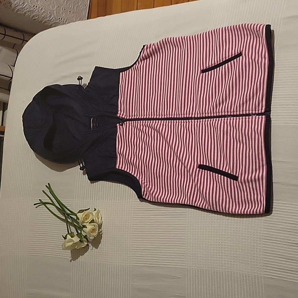NWOT TOMMY HILFLIGER VEST